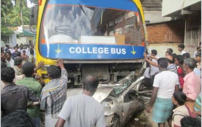 3 People died near Thiruvattar, Nagercoil after College bus crash