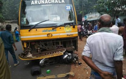 One die in bus Accident near kulasekaram
